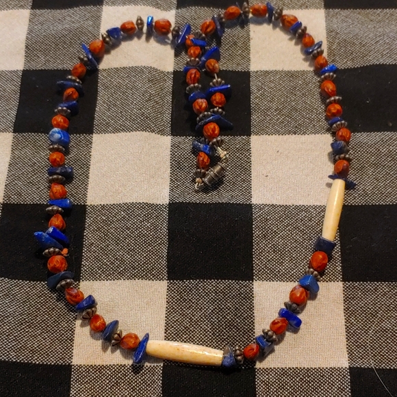 Blue crystals with wood style necklace - Picture 1 of 3